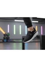 men sports shoes