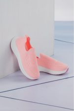 women� comfortable pink sports shoes-827
